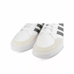 Baskets BLANCHES Breaknet ADIDAS -Claquettes Soldes baskets blanches adidas breaknet 4
